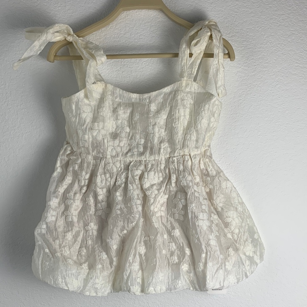 Chic White Lace Women's Blouse